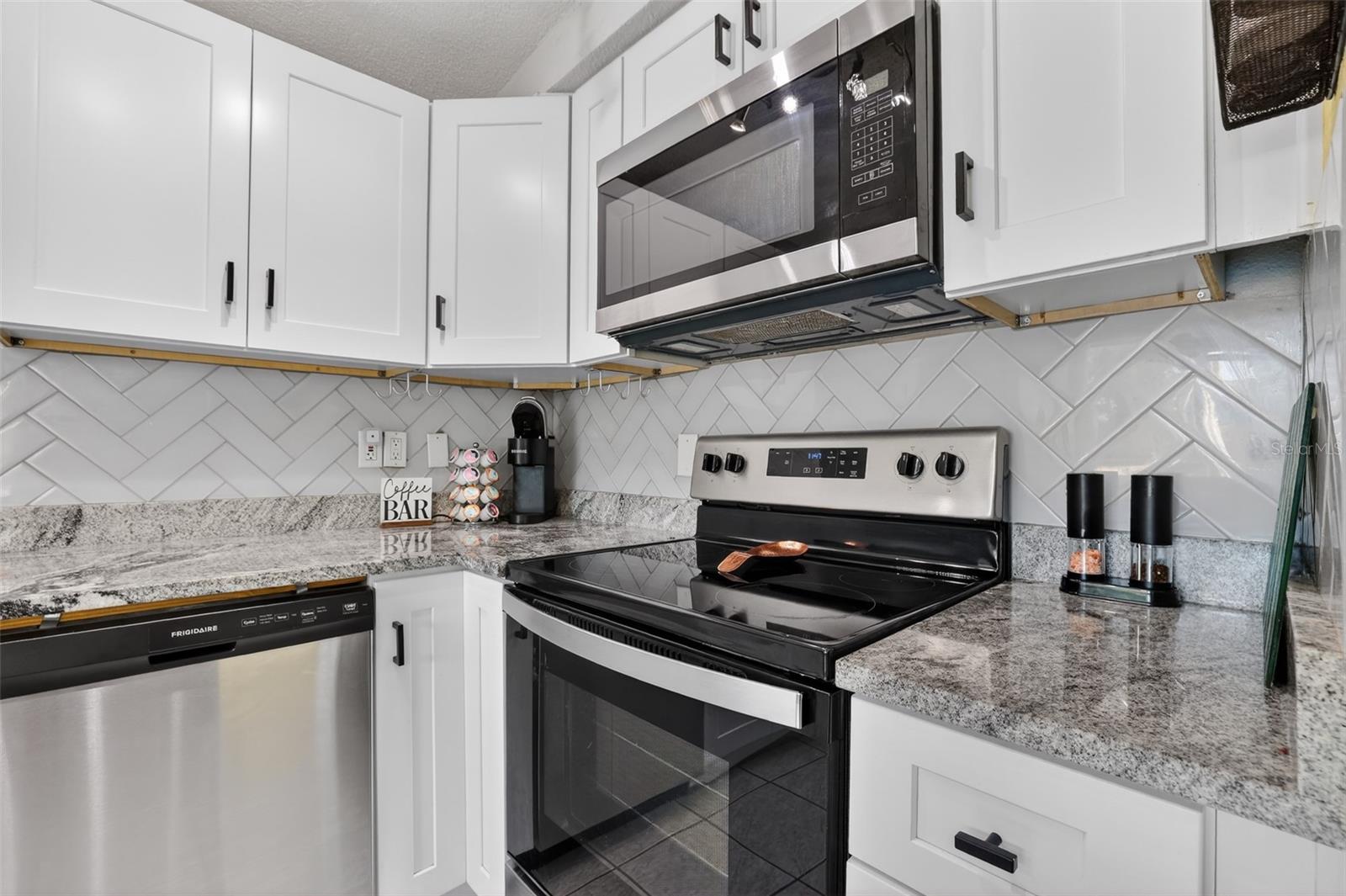 ARDMORE HEIGHTS - Residential
