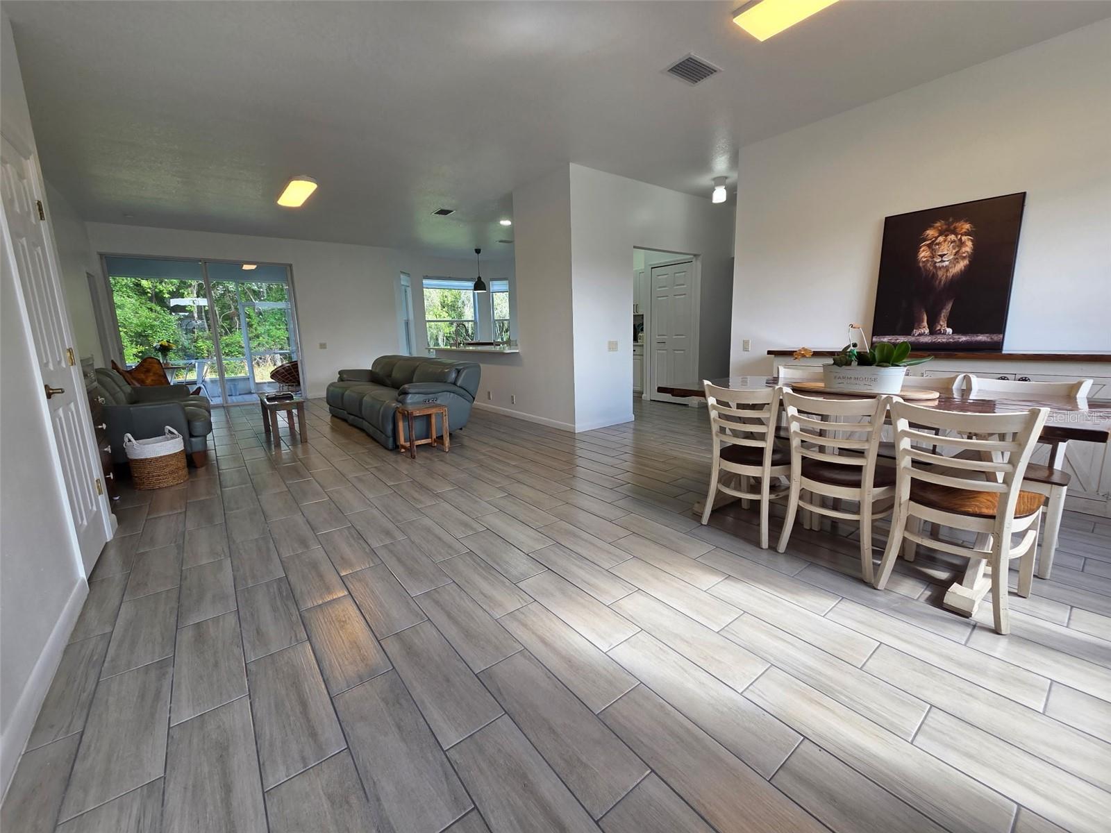 CARILLON LAKES - Residential Lease