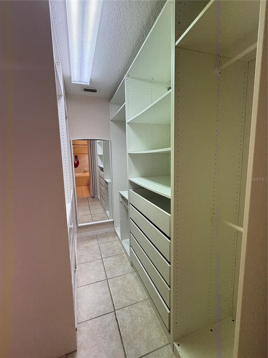 STONE CRK A-1 & A-2 - Residential Lease