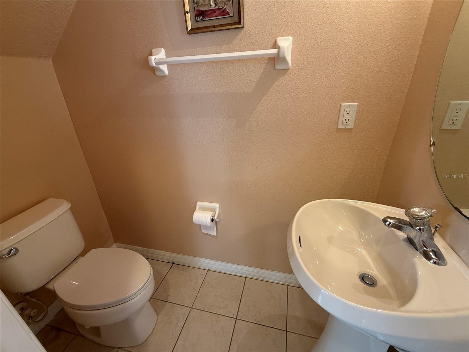 STONE CRK A-1 & A-2 - Residential Lease