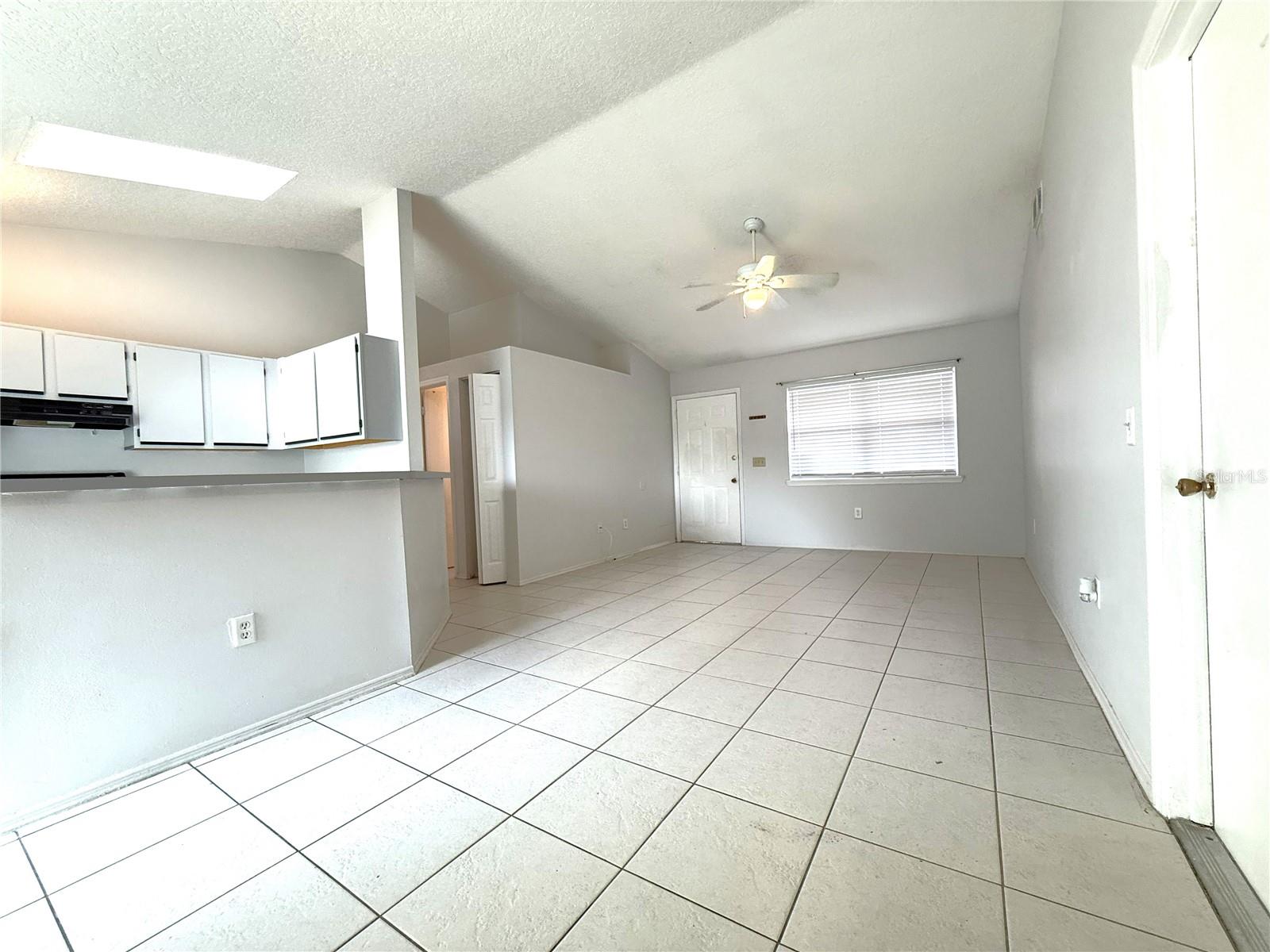 DELTONA LAKES UNIT 32 - Residential Lease