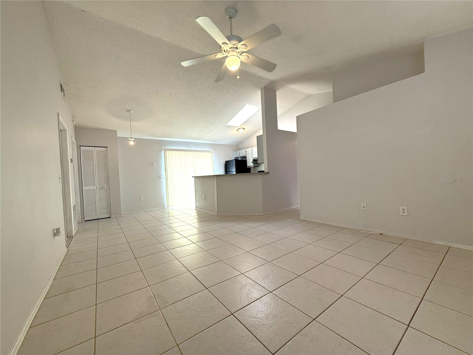 DELTONA LAKES UNIT 32 - Residential Lease