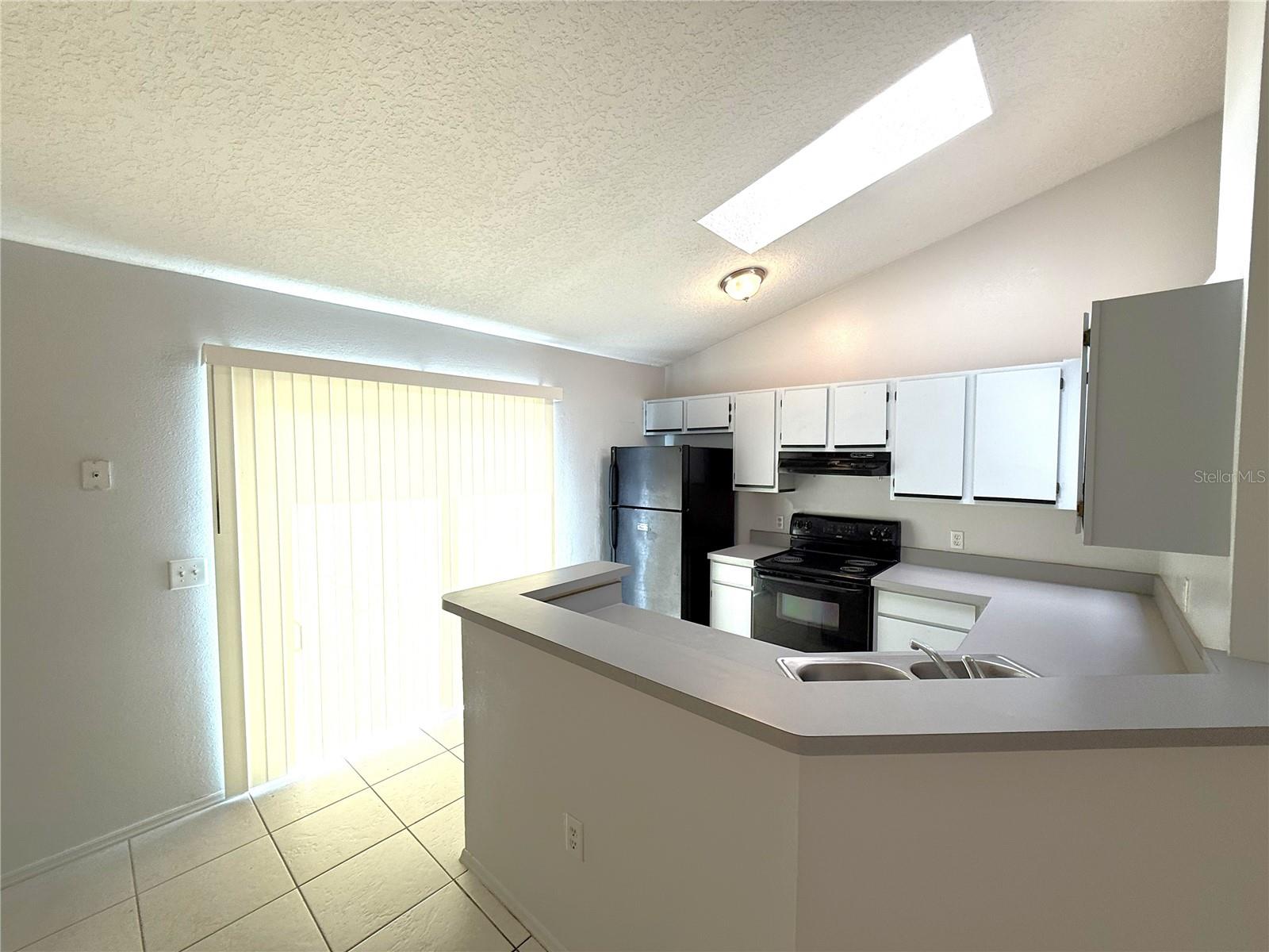 DELTONA LAKES UNIT 32 - Residential Lease