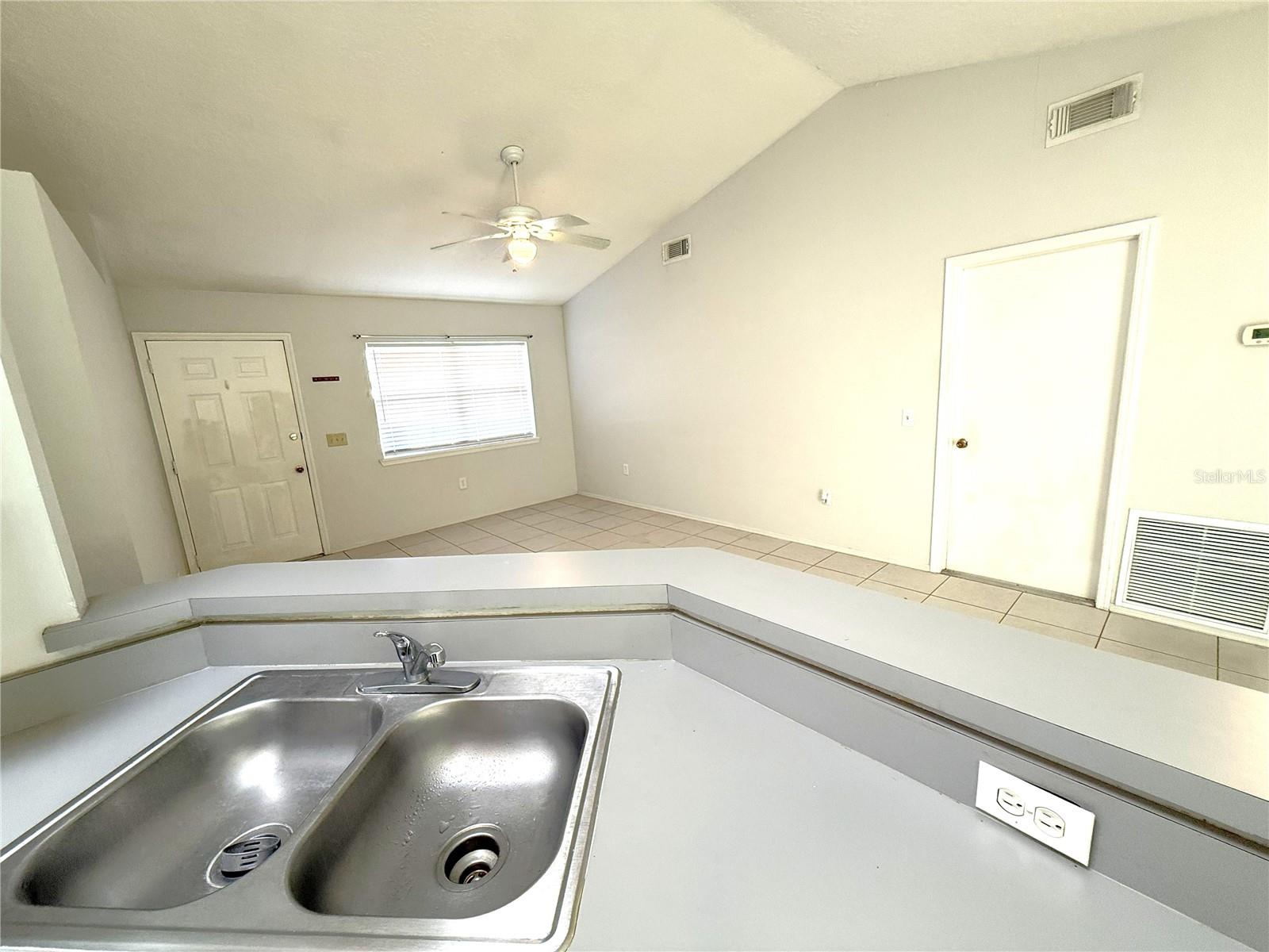 DELTONA LAKES UNIT 32 - Residential Lease