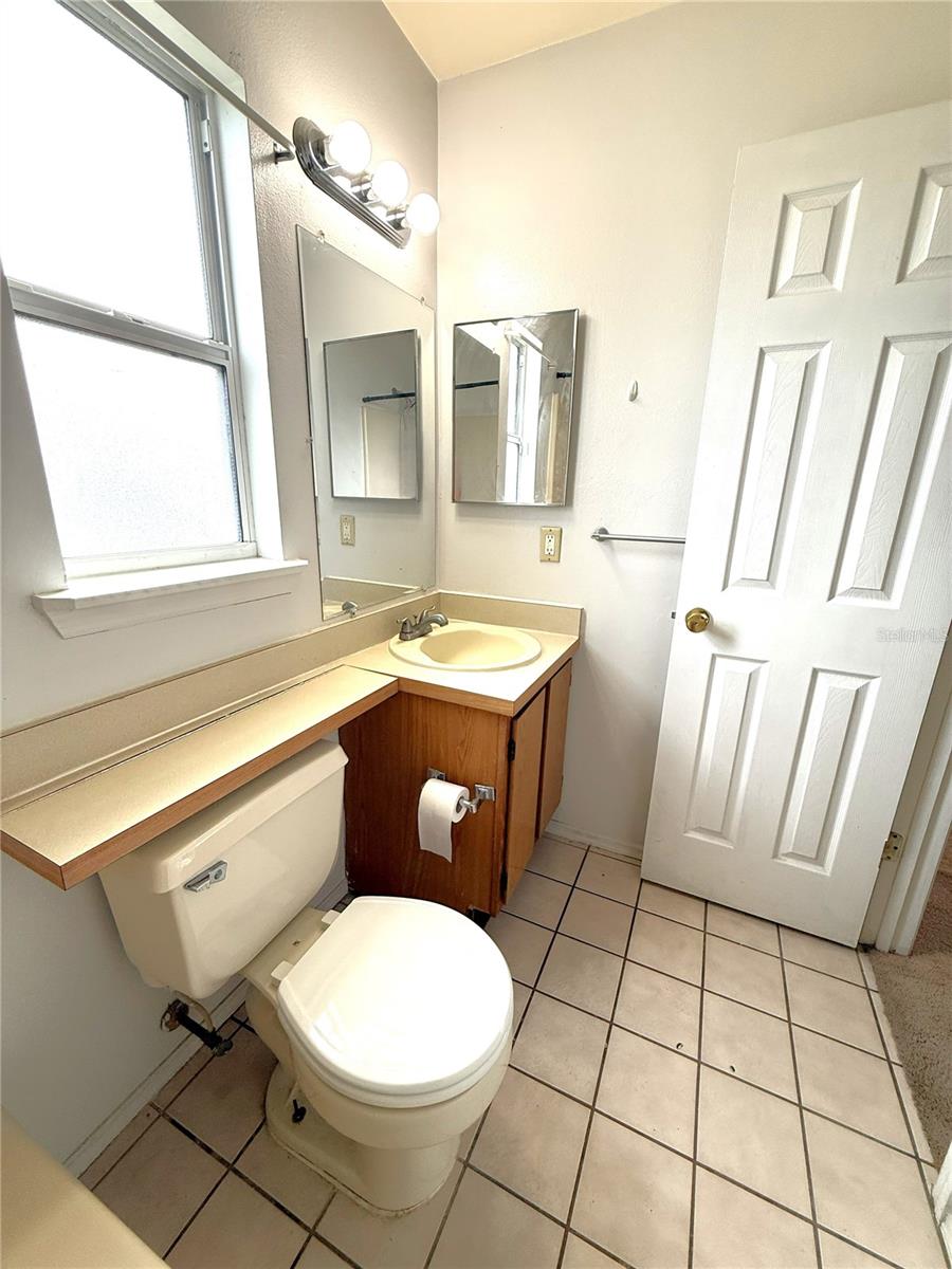 DELTONA LAKES UNIT 32 - Residential Lease