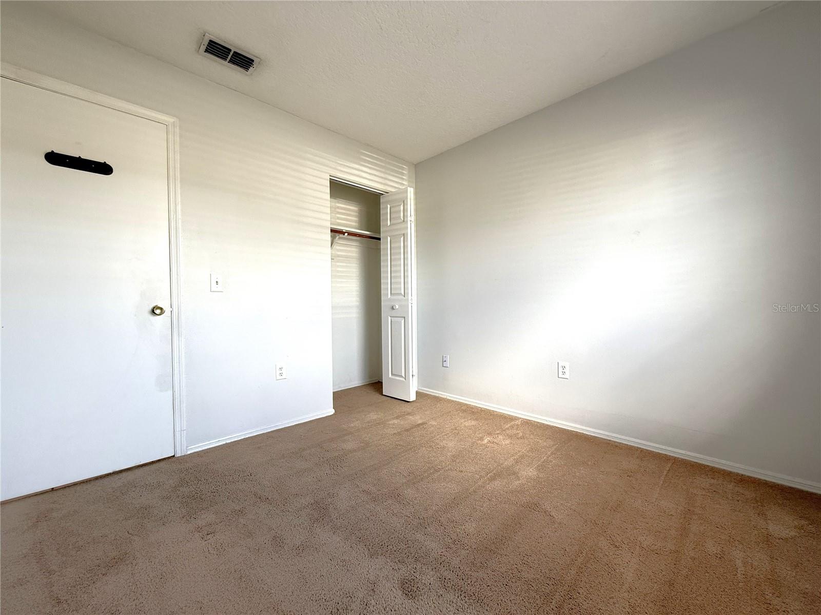 DELTONA LAKES UNIT 32 - Residential Lease