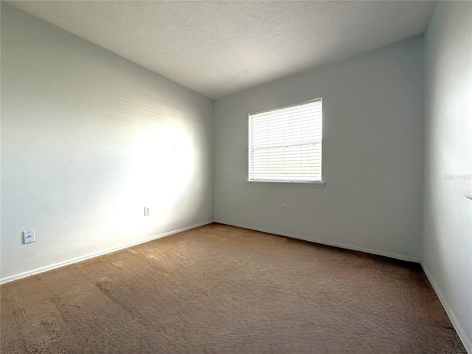 DELTONA LAKES UNIT 32 - Residential Lease