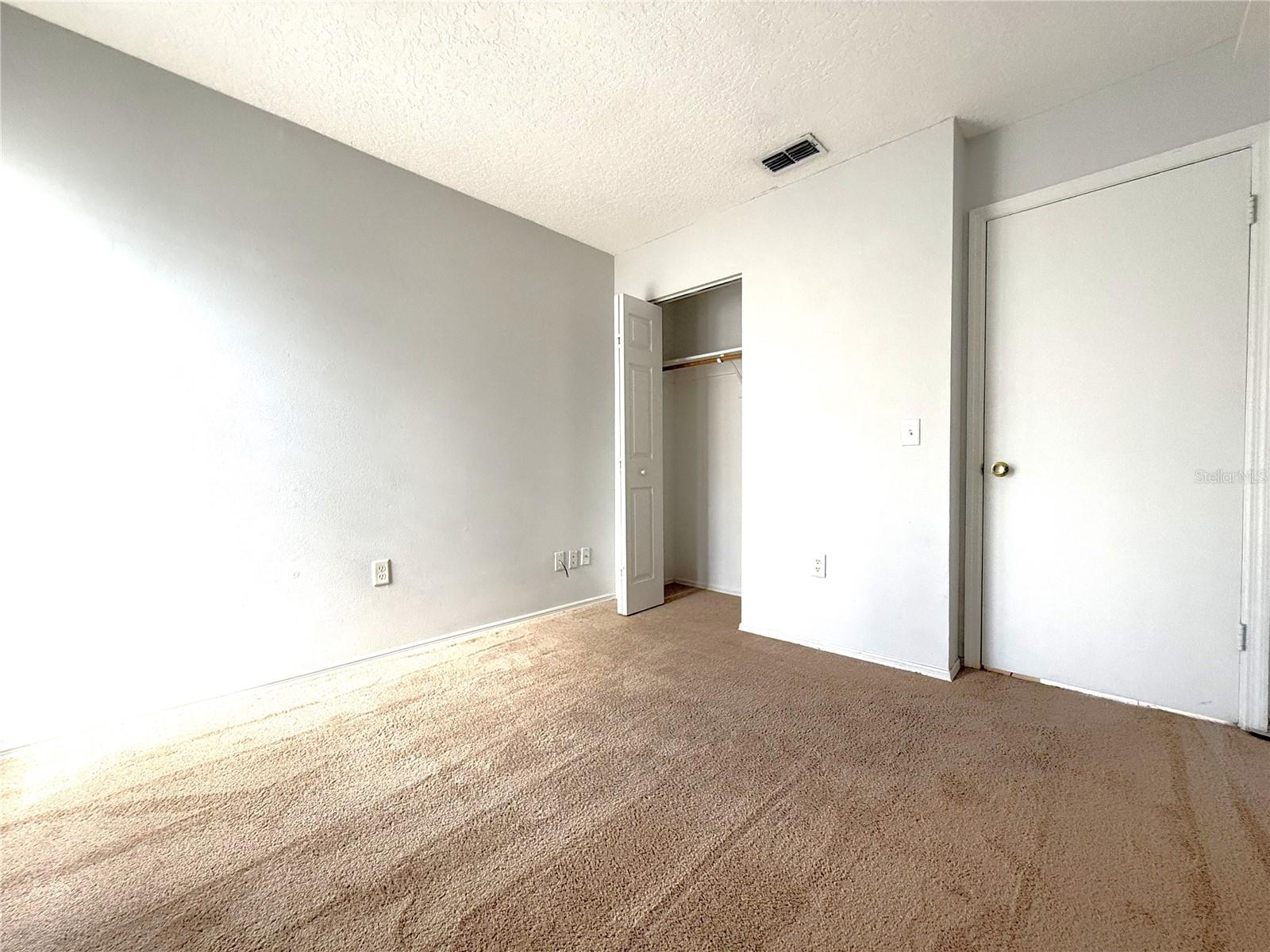 DELTONA LAKES UNIT 32 - Residential Lease