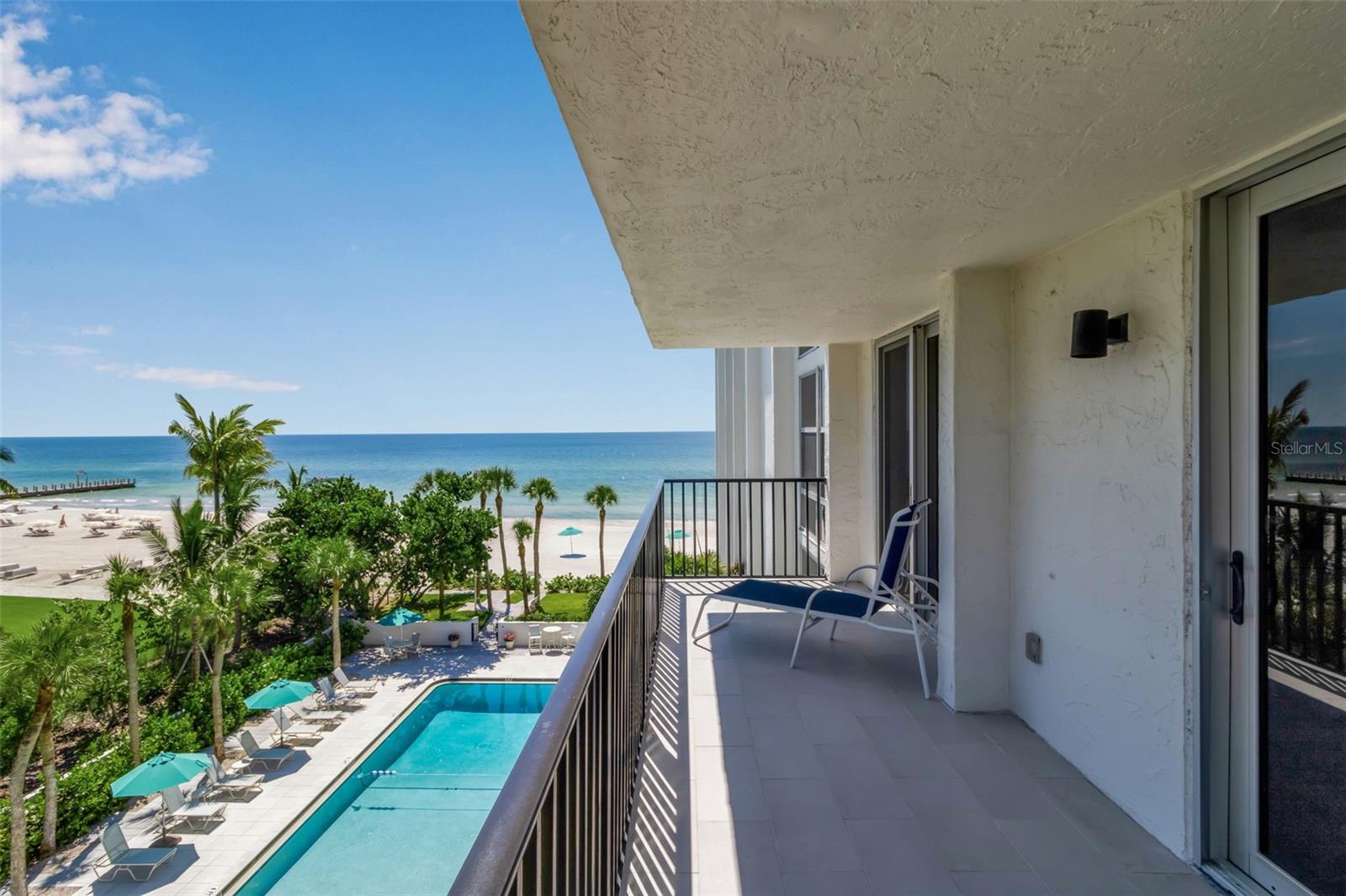AQUARIUS CLUB - Residential