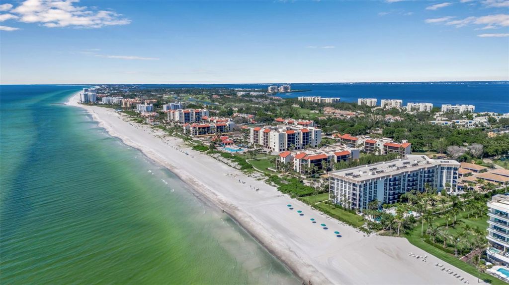 Photo of 1701 Gulf Of Mexico Drive #402, Longboat Key, FL 34228 (MLS # A4666597)