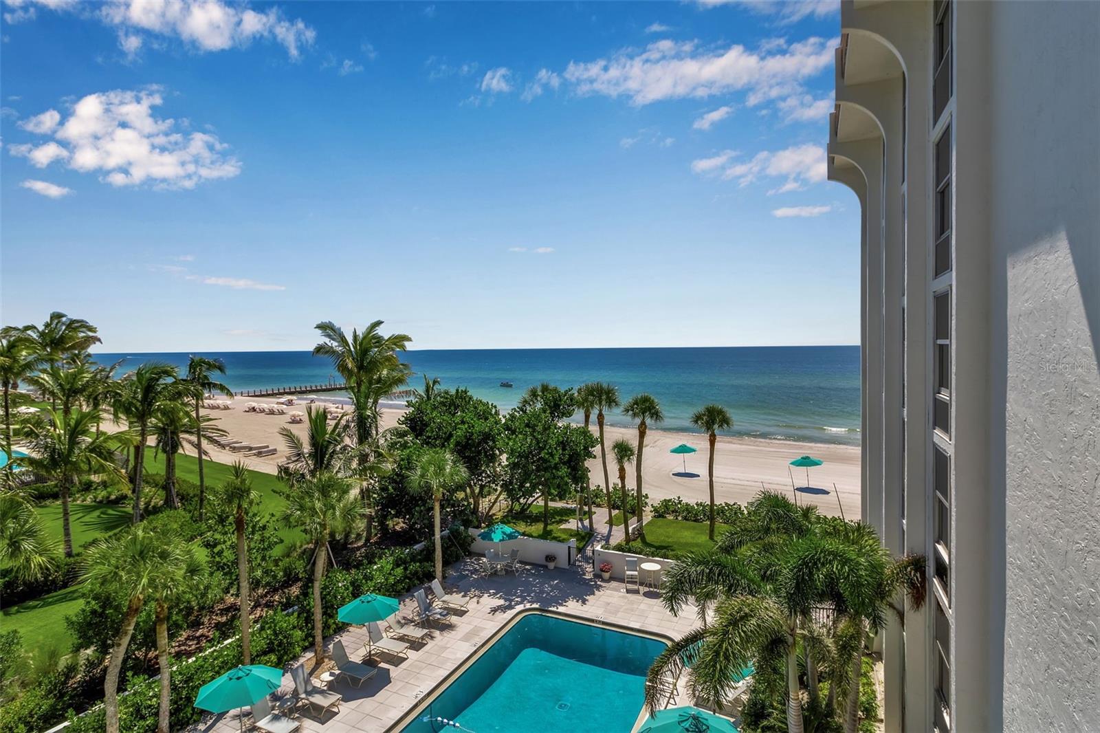 AQUARIUS CLUB - Residential