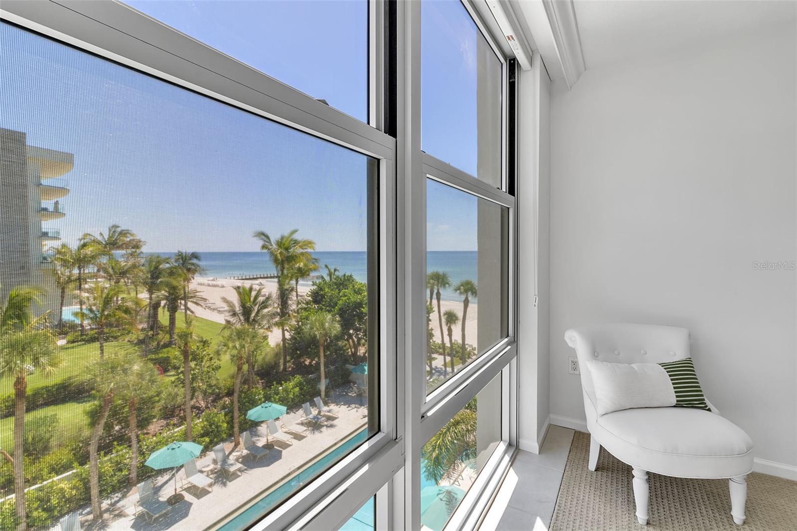AQUARIUS CLUB - Residential