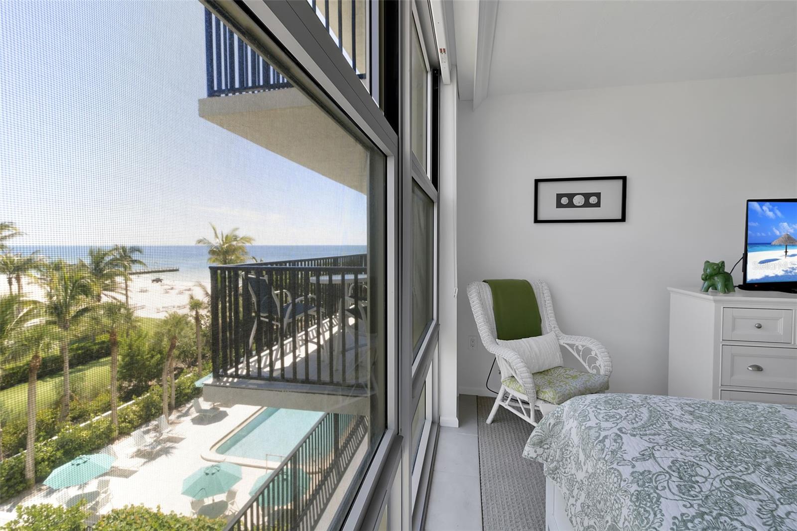 AQUARIUS CLUB - Residential