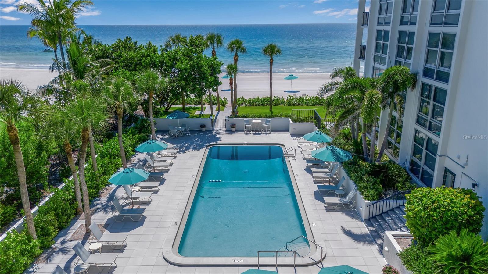 AQUARIUS CLUB - Residential