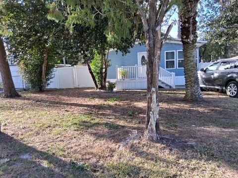 Photo of 237 Monroe Avenue, Brooksville, FL 34604 (MLS # TB8464958)