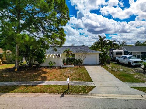 Photo of 2529 Golden Poinciana Place, Sarasota, FL 34232 (MLS # A4688911)