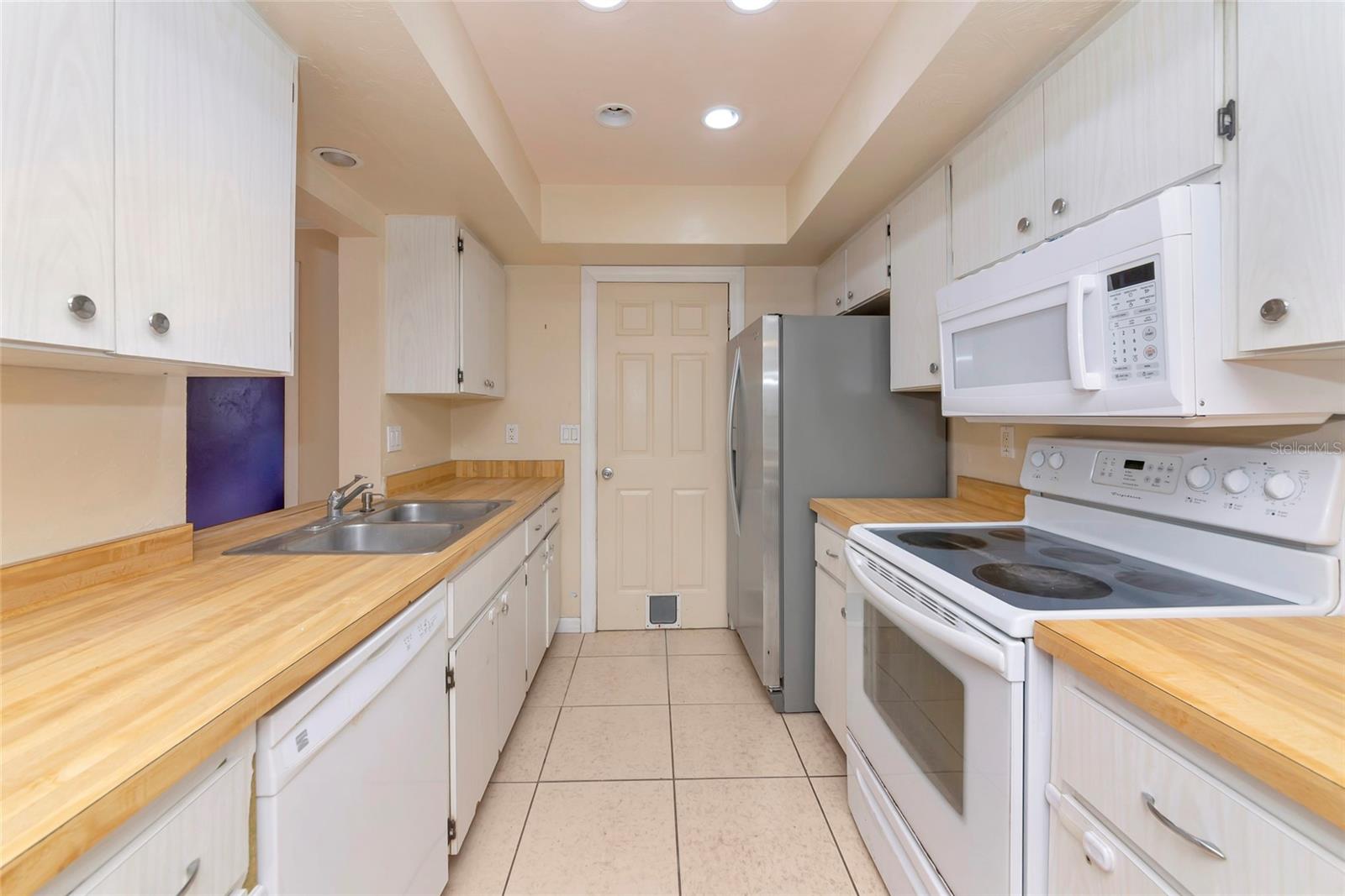 2529 GOLDEN POINCIANA PLACE