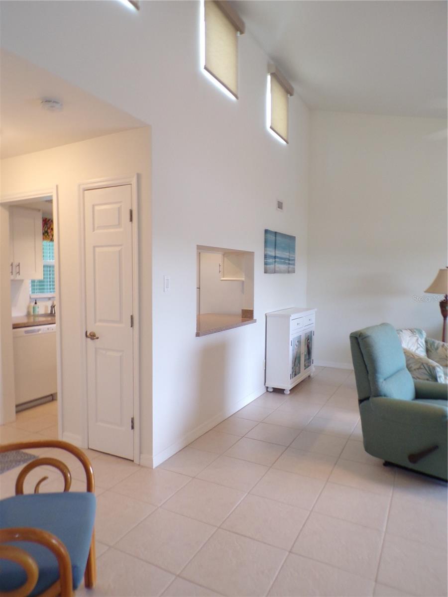 SUNRISE TOWERS PH 01 - Residential Lease