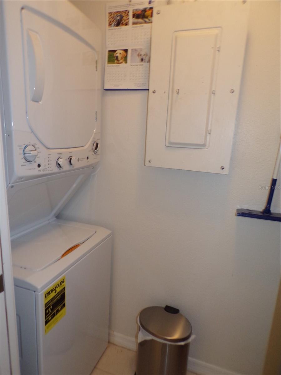 SUNRISE TOWERS PH 01 - Residential Lease