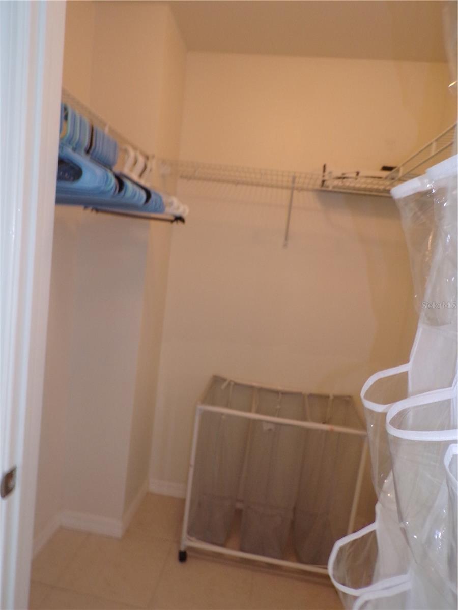 SUNRISE TOWERS PH 01 - Residential Lease