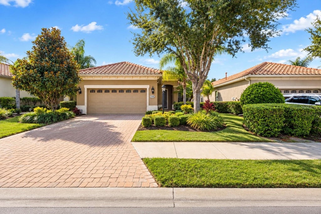Photo of 7138 Westhill Court, Lakewood Ranch, FL 34202 (MLS # A4710048)
