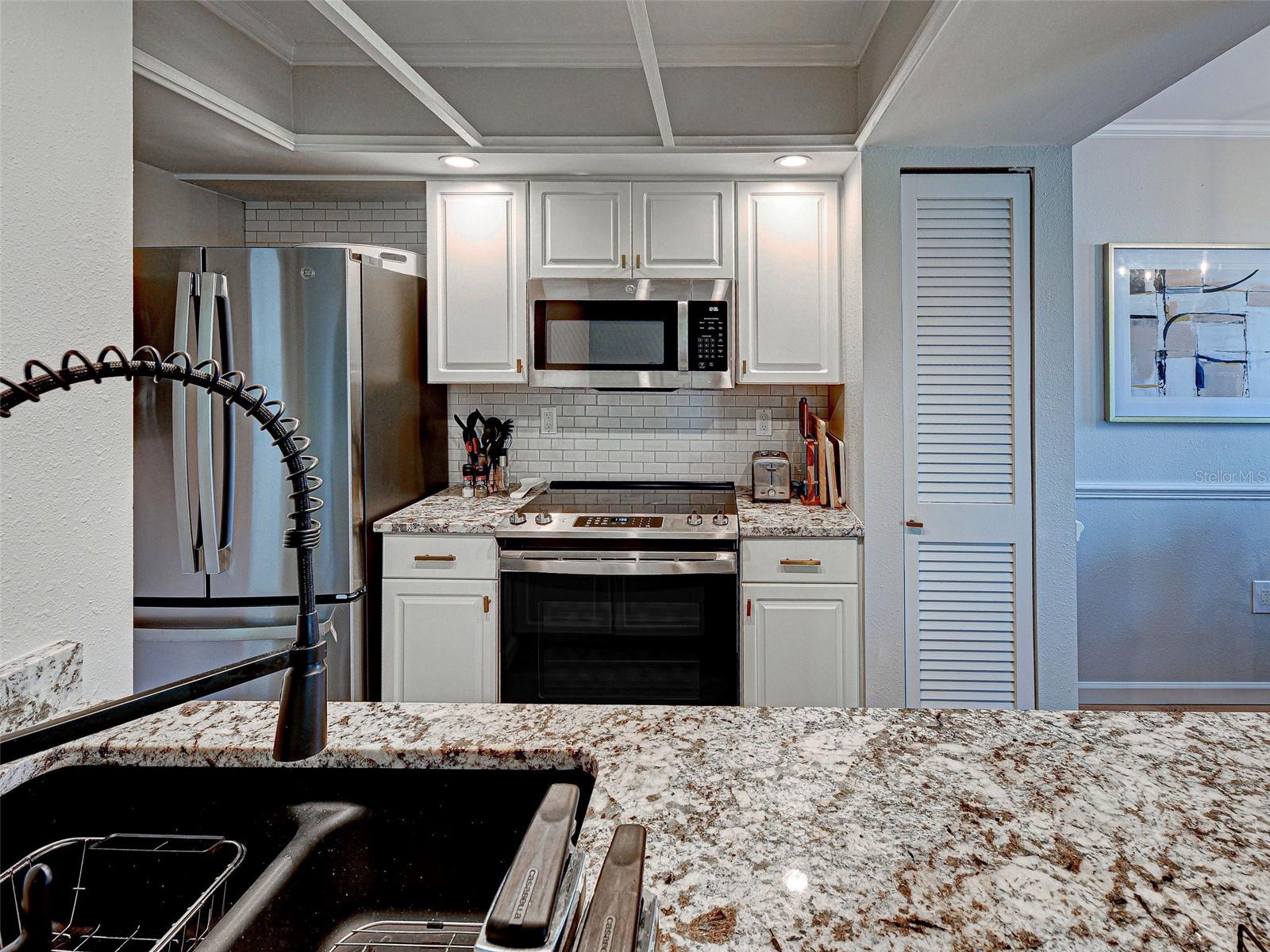 BAHIA VISTA GULF - Residential