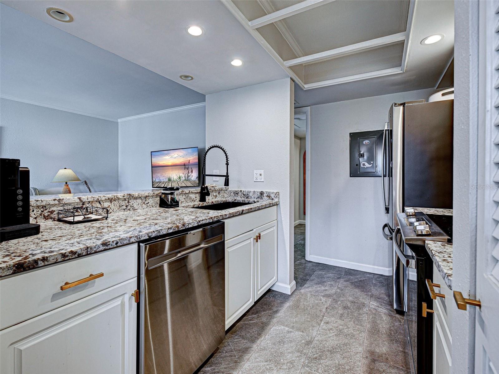 BAHIA VISTA GULF - Residential