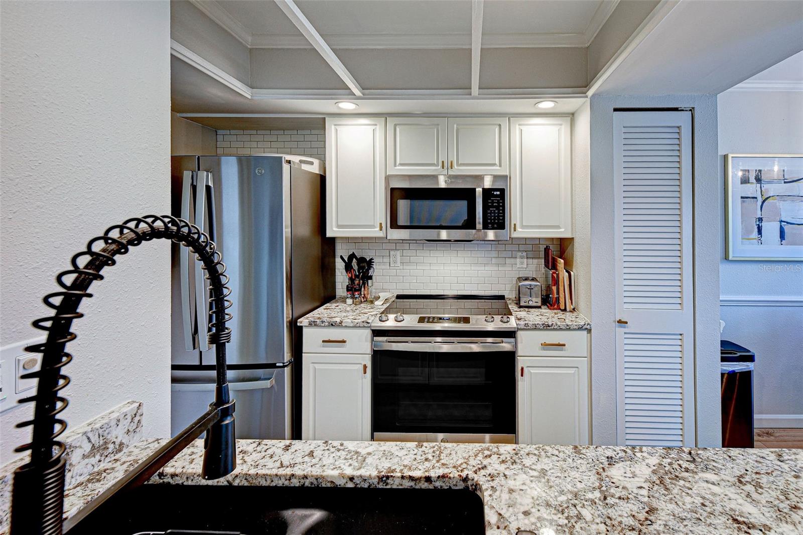 BAHIA VISTA GULF - Residential