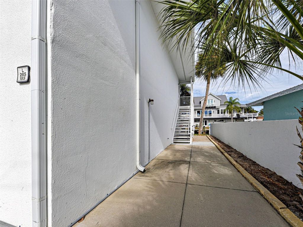 Photo of 902 Gibbs Road #285, Venice, FL 34285 (MLS # N6142320)