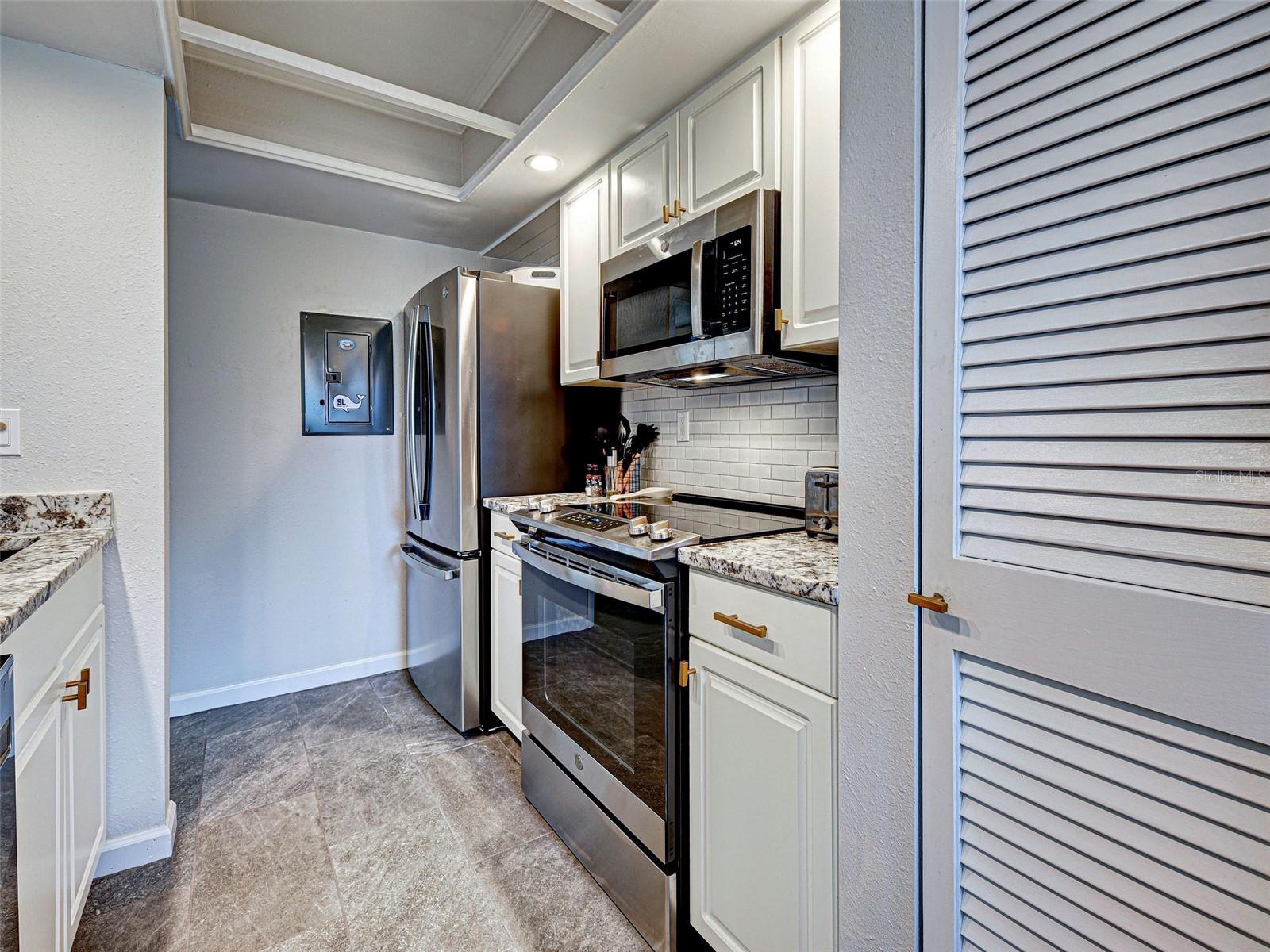 BAHIA VISTA GULF - Residential