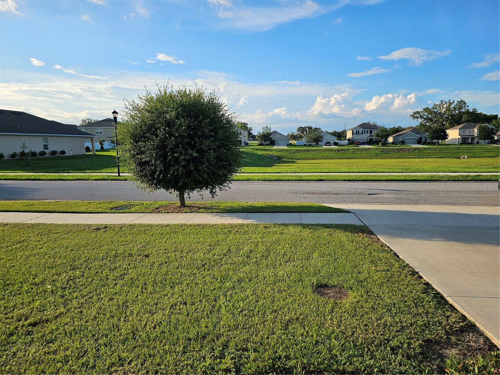 9628 TRONCAIS CIRCLE
