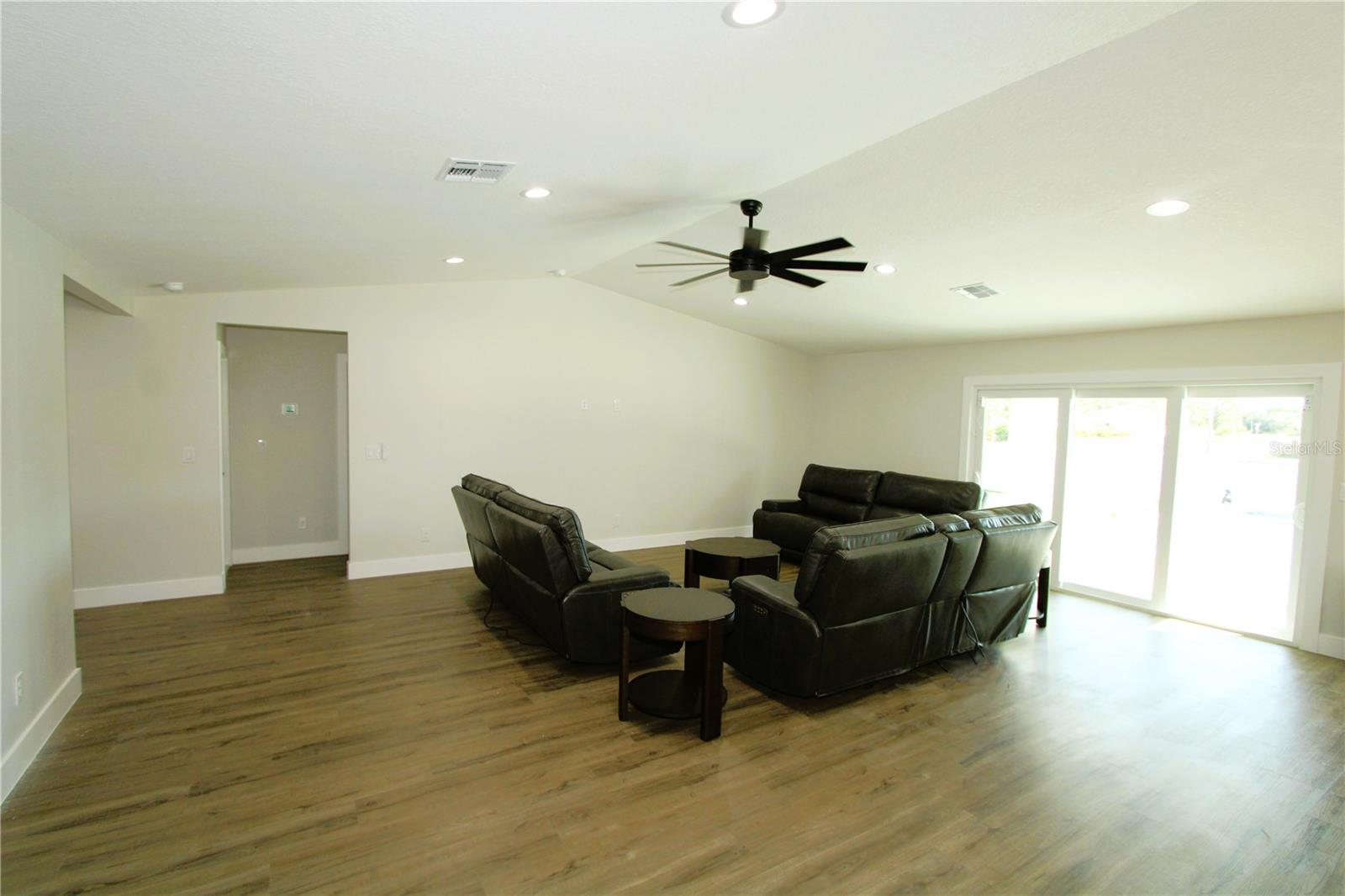 TROP G A - Residential