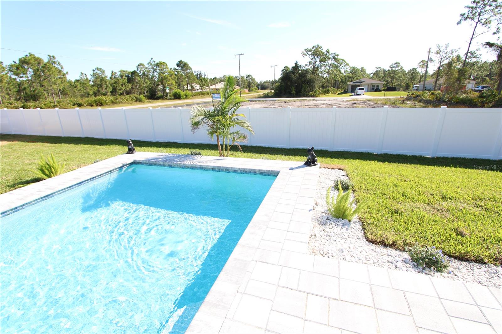 TROP G A - Residential