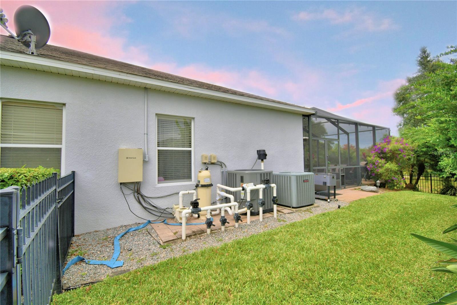 CROSSROADS/LK REGION - Residential