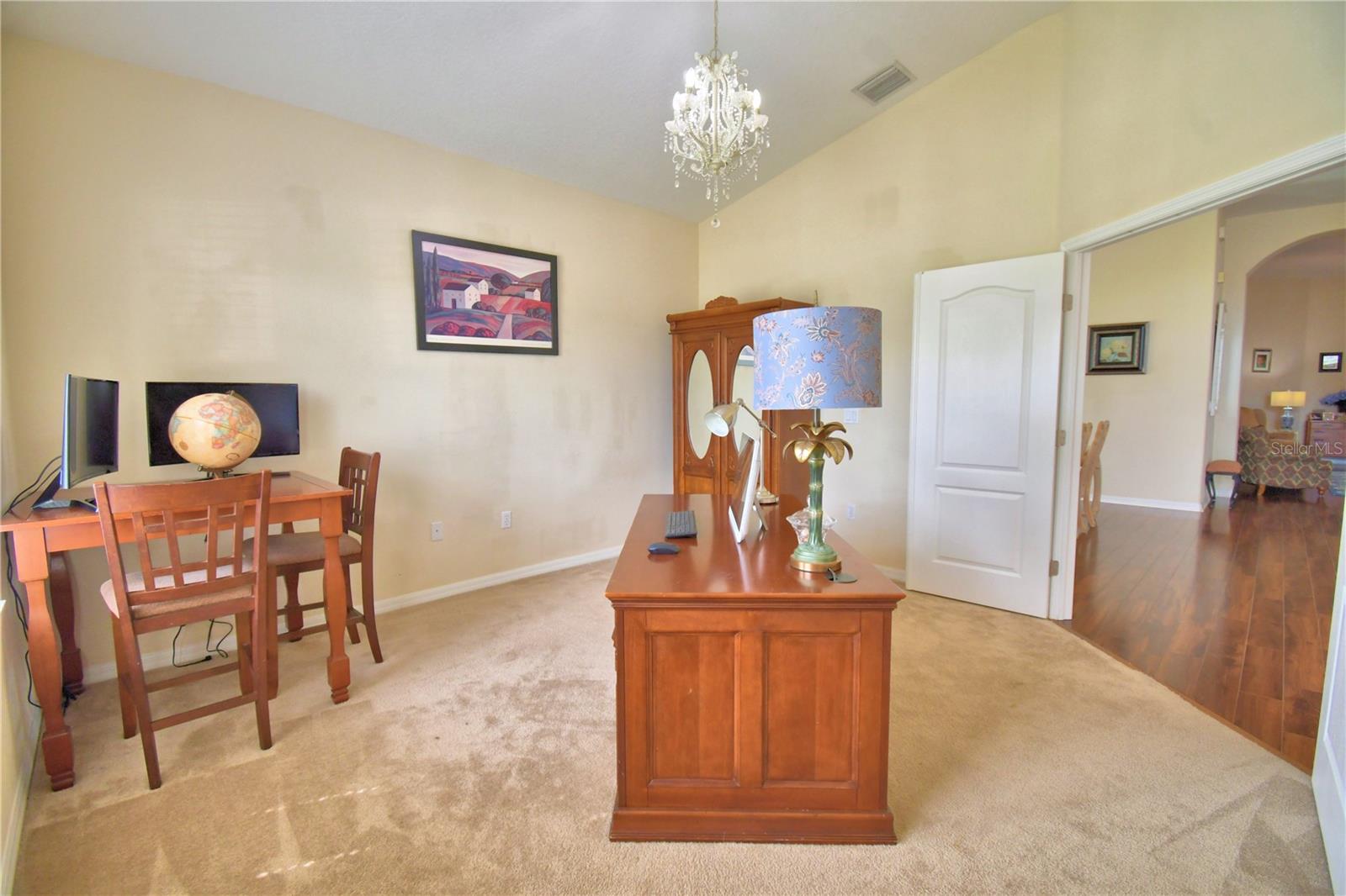 CROSSROADS/LK REGION - Residential