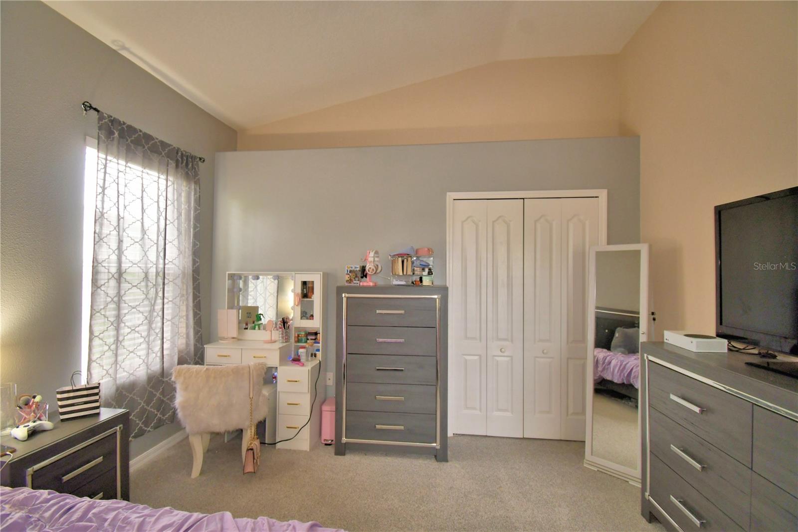 CROSSROADS/LK REGION - Residential