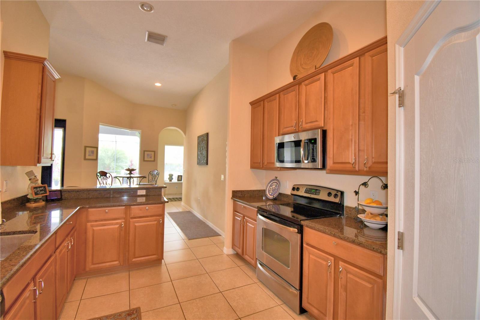 CROSSROADS/LK REGION - Residential