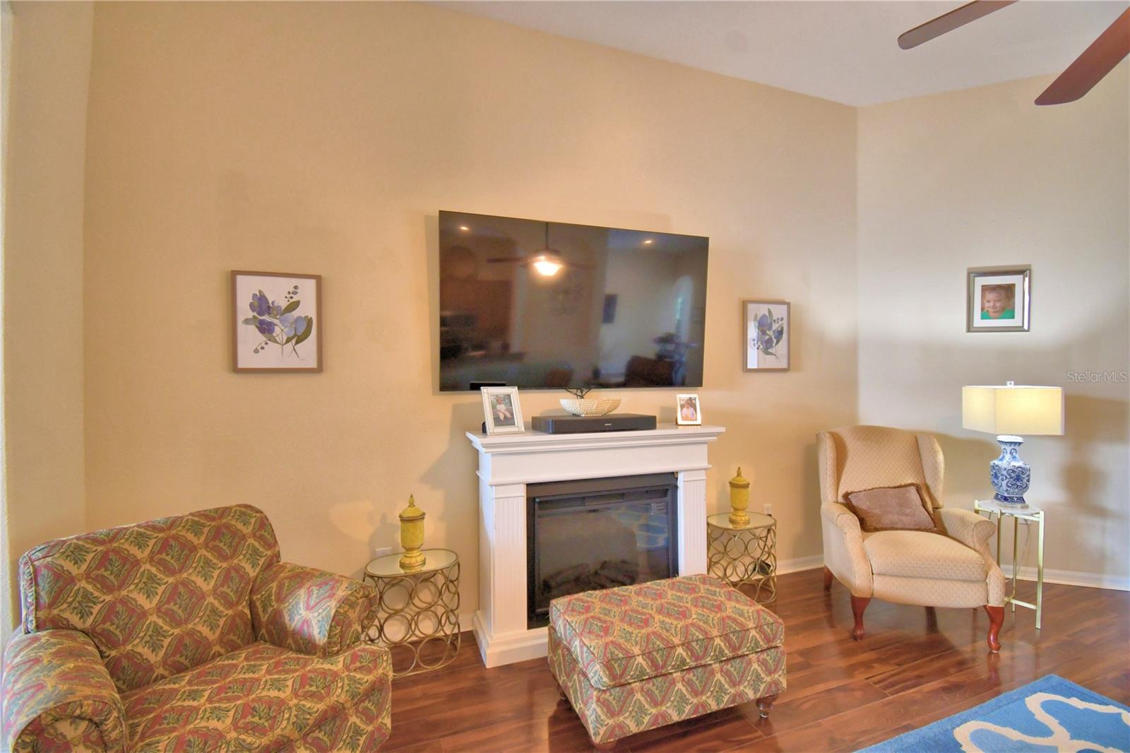 CROSSROADS/LK REGION - Residential