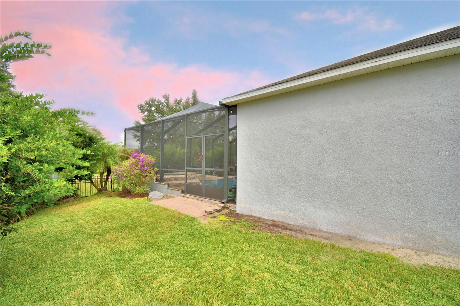 CROSSROADS/LK REGION - Residential