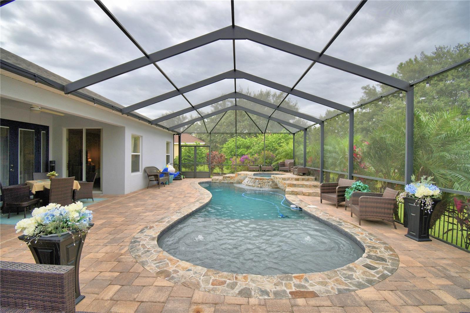 CROSSROADS/LK REGION - Residential