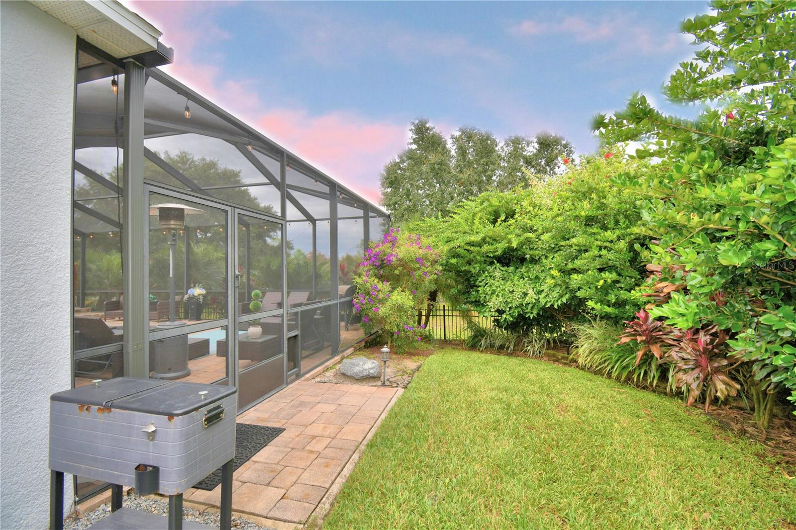 CROSSROADS/LK REGION - Residential