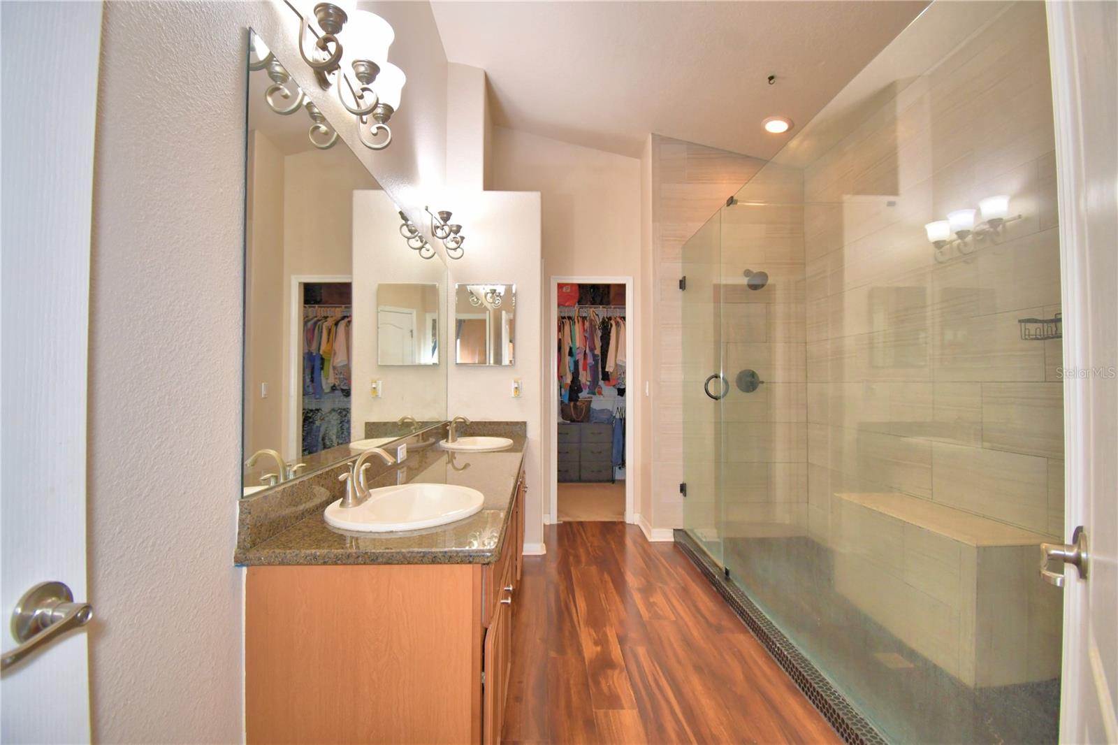 CROSSROADS/LK REGION - Residential