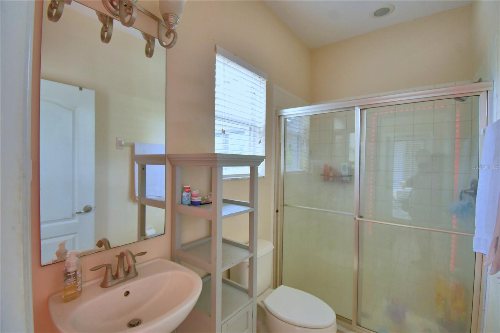 CROSSROADS/LK REGION - Residential