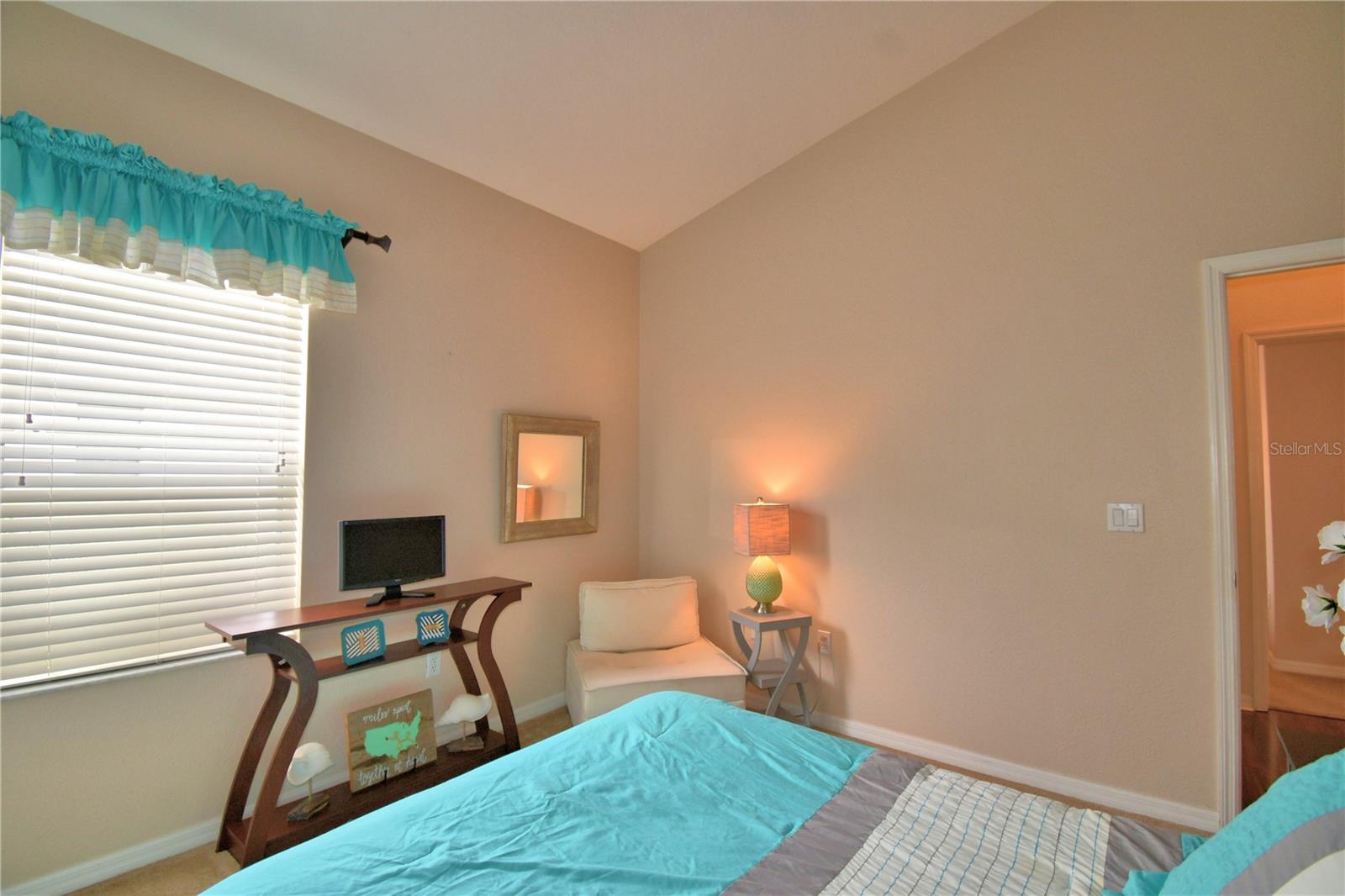 CROSSROADS/LK REGION - Residential