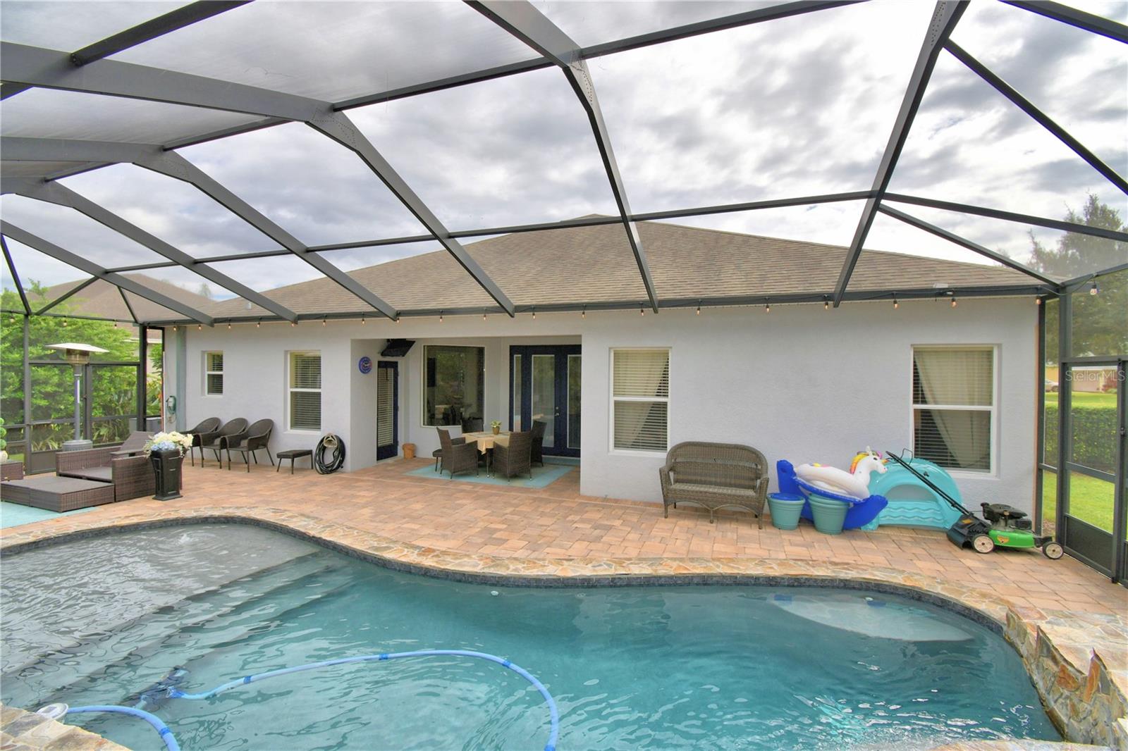 CROSSROADS/LK REGION - Residential