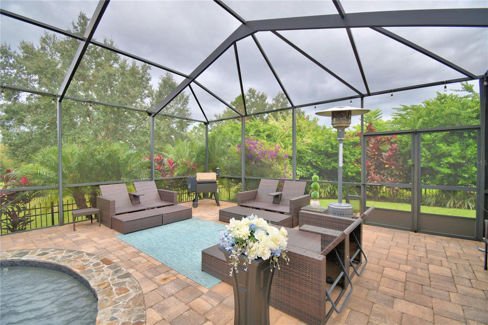 CROSSROADS/LK REGION - Residential