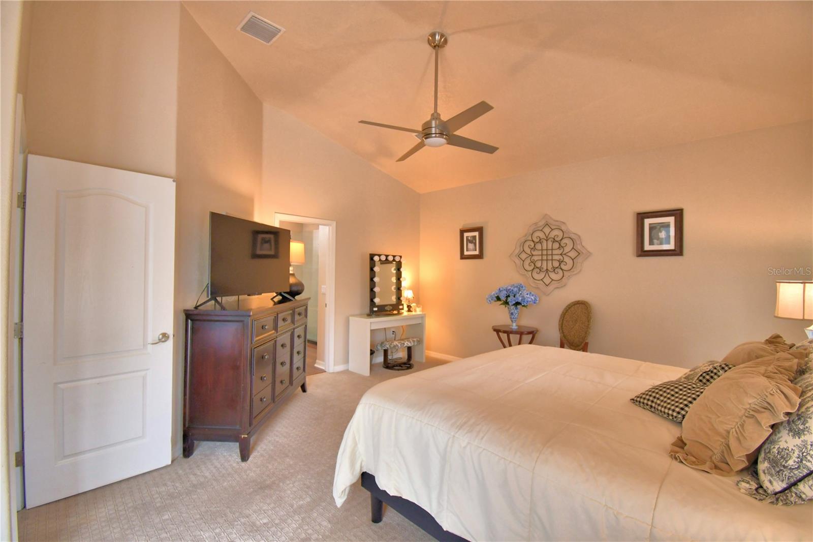 CROSSROADS/LK REGION - Residential