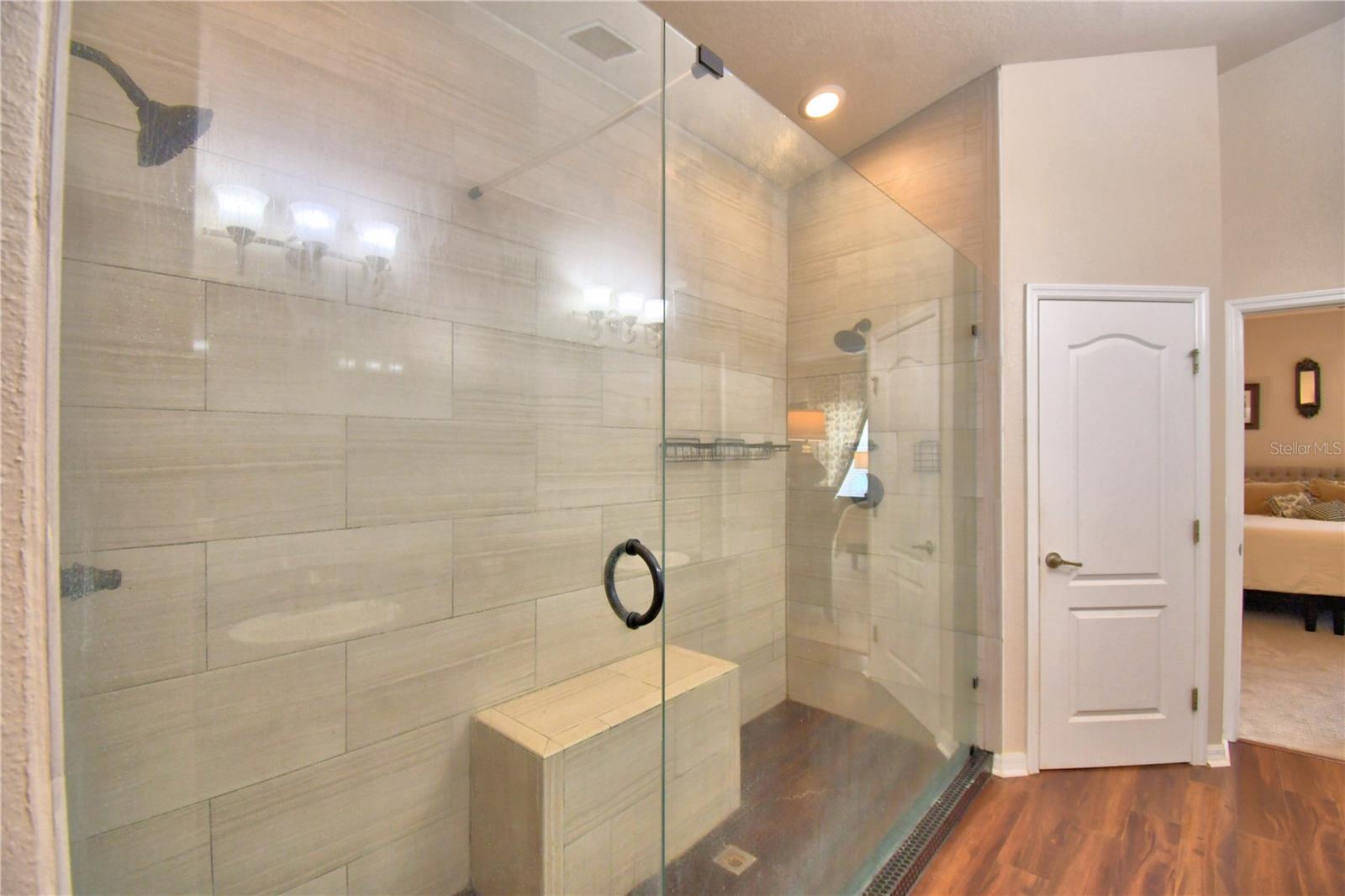 CROSSROADS/LK REGION - Residential