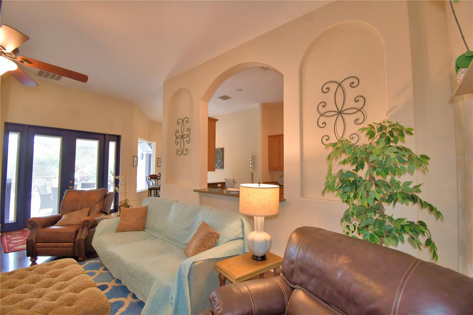 CROSSROADS/LK REGION - Residential