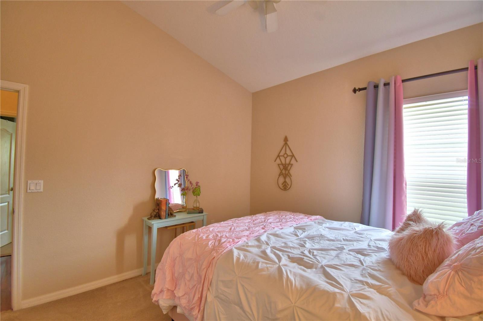 CROSSROADS/LK REGION - Residential